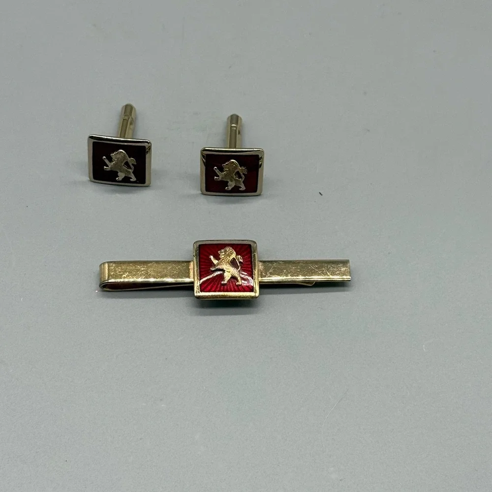 Vintage Gold Tone Red Enamel Lion Rampant Crest Cufflinks and Tie Bar Set Mens